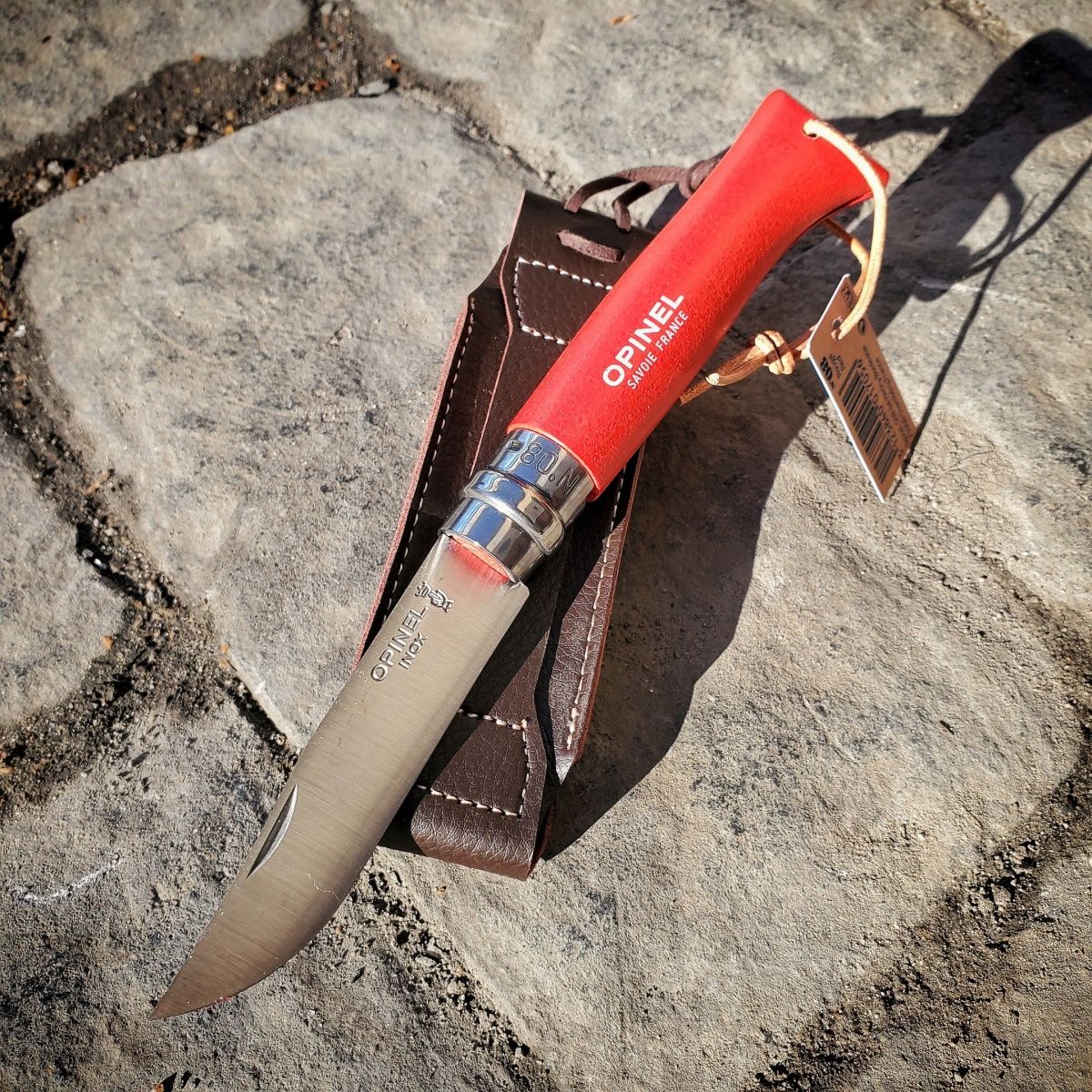 Нож Opinel №8 Trekking, нержавеющая сталь, красный, с чехлом в интернет-магазине art-steel.ru, фото