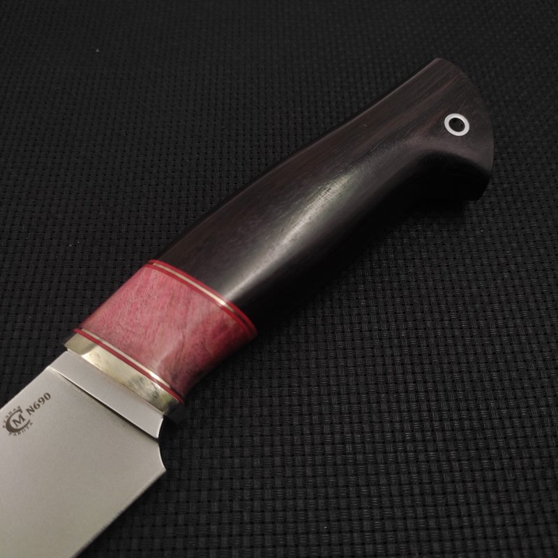 Нож Кайман из стали N690, рукоять карельская береза, черное дерево, литьё мельхиор в интернет-магазине art-steel.ru, фото